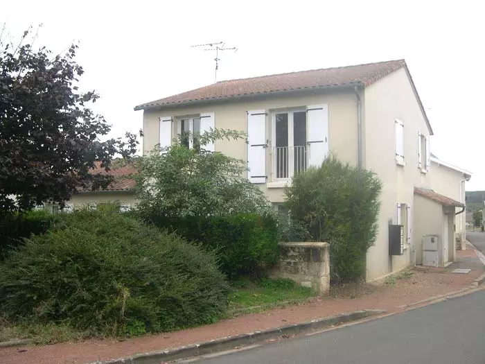 Appartement 2 pièces 54 m² · à Roiffé · 54 m² · 384 €/mois